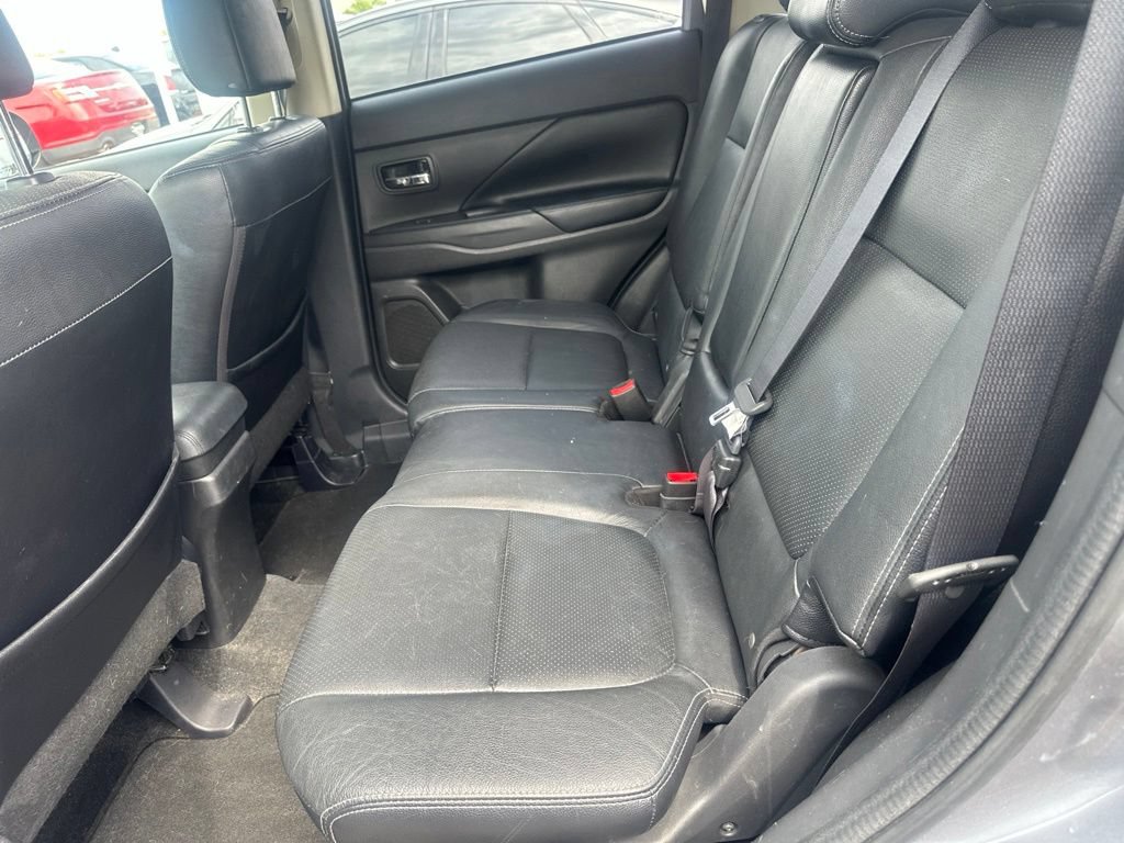 Used 2016 Mitsubishi Outlander SEL AWD/4WD image 7