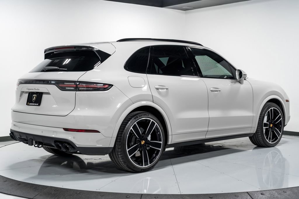 Used 2022 Porsche Cayenne Turbo AWD/4WD image 3