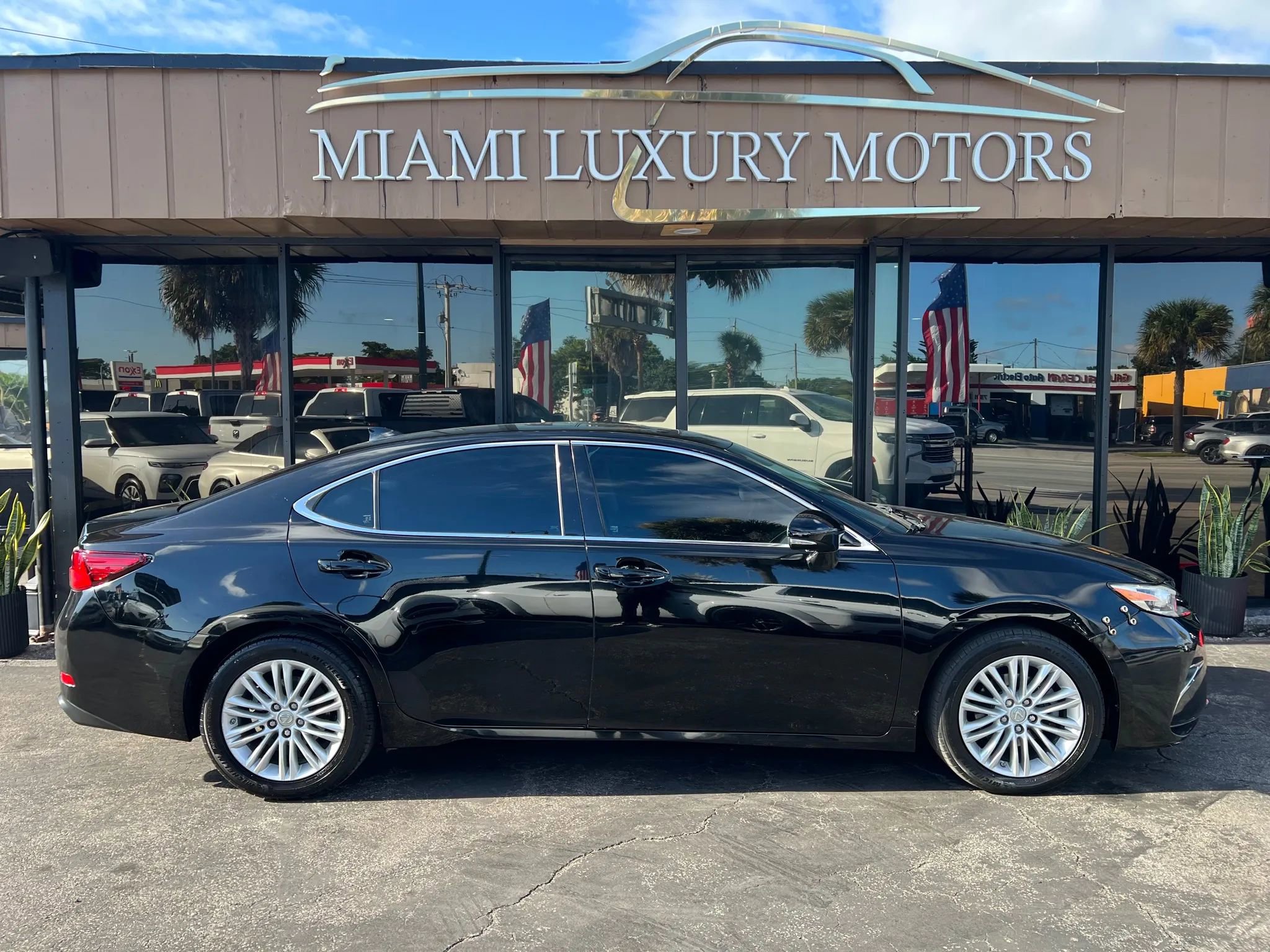 Used 2016 Lexus ES 350 image 1