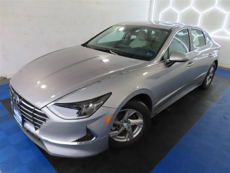 Used 2023 Hyundai Sonata SE w/ Preferred Accessory Package FWD image 4
