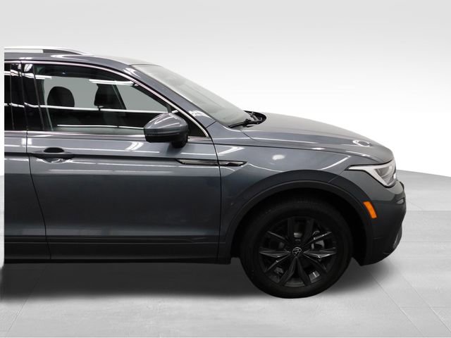 Used 2024 Volkswagen Tiguan SE image 12