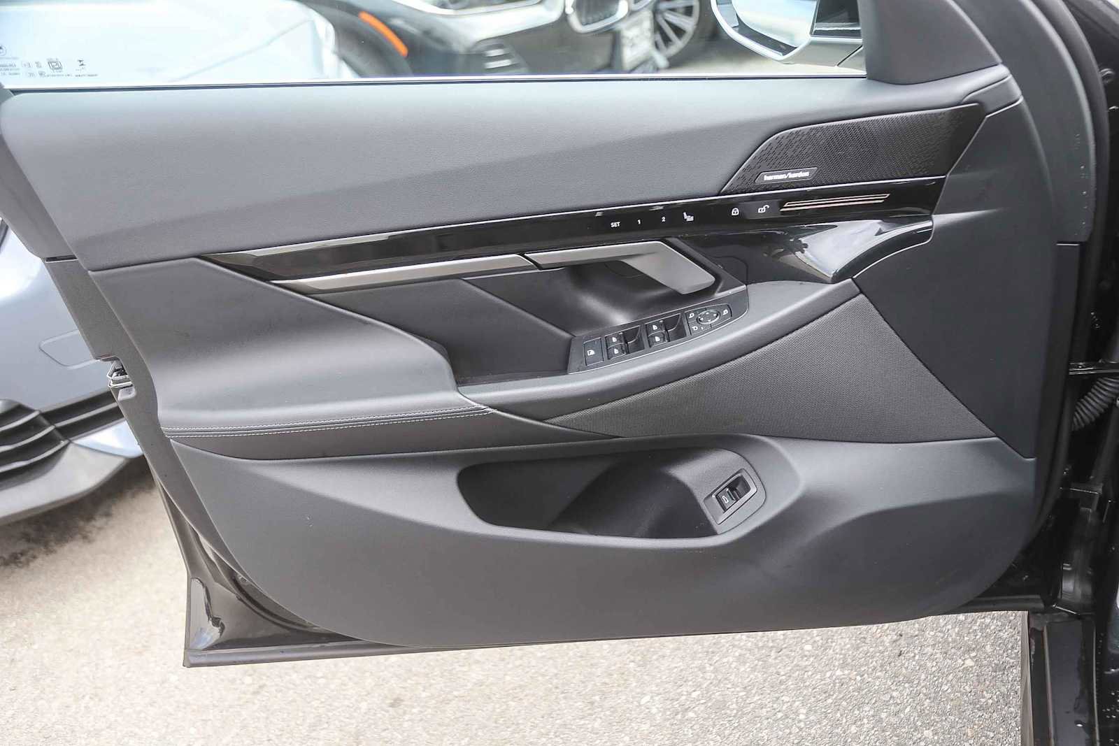 Certified 2025 BMW 530i image 17