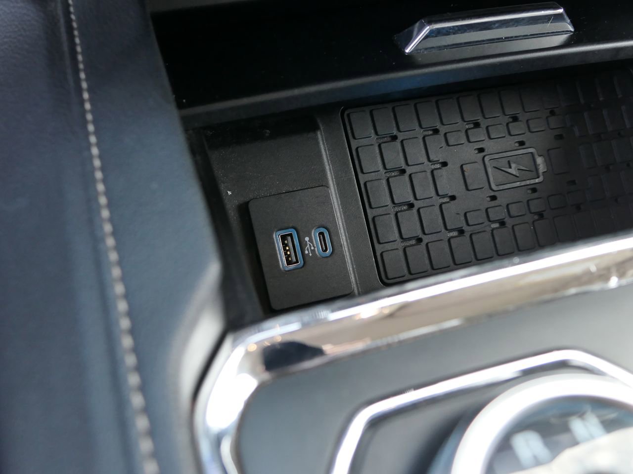 Used 2024 Ford Expedition XLT image 26