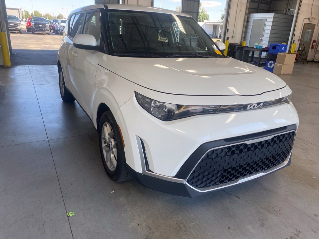 Used 2023 Kia Soul LX w/ LX Technology Package