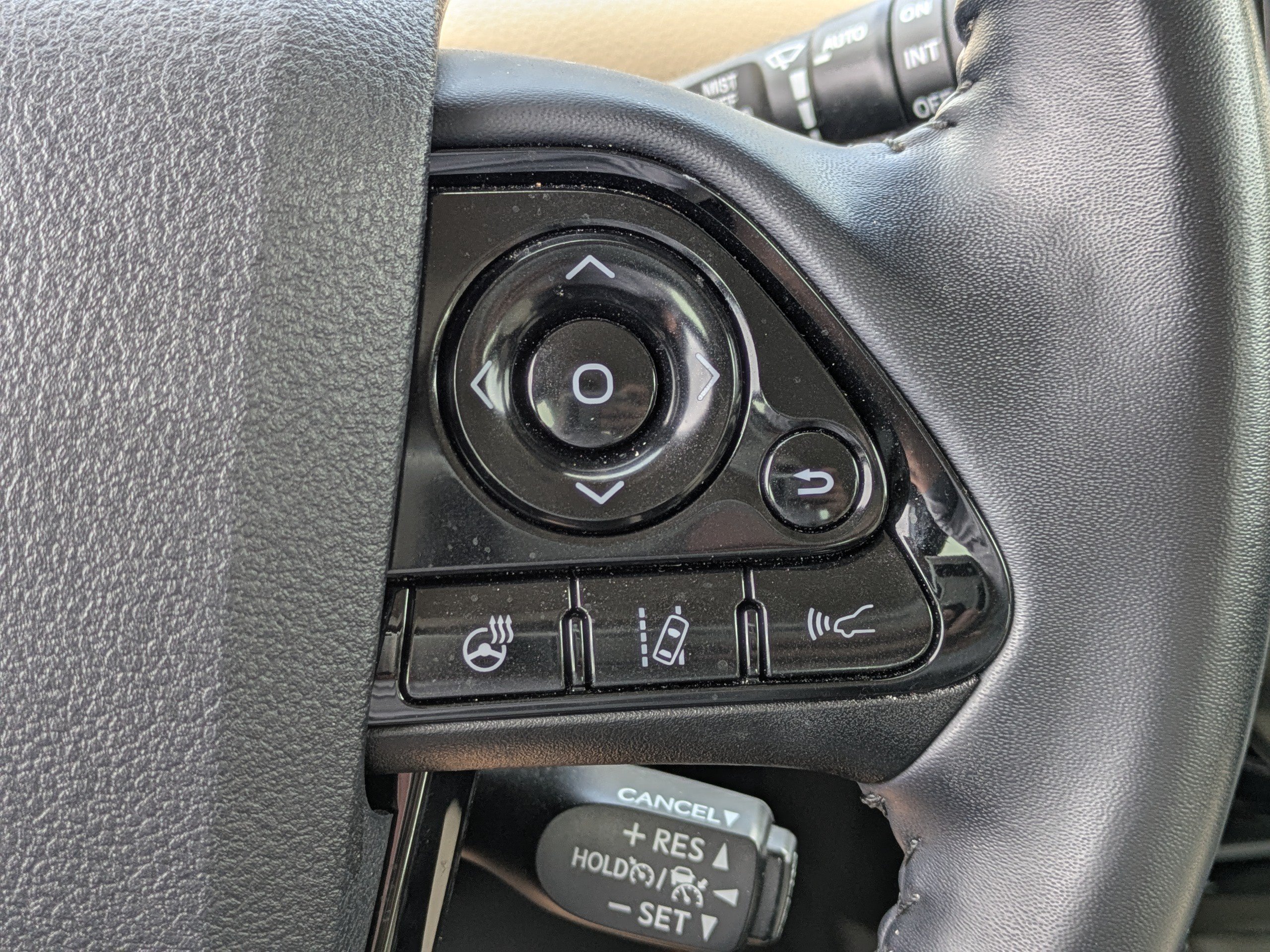 Used 2021 Toyota Prius XLE FWD image 23