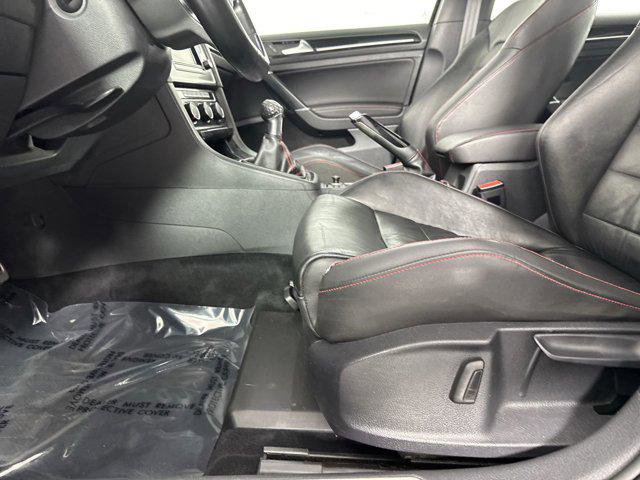 Used 2015 Volkswagen GTI SE image 17