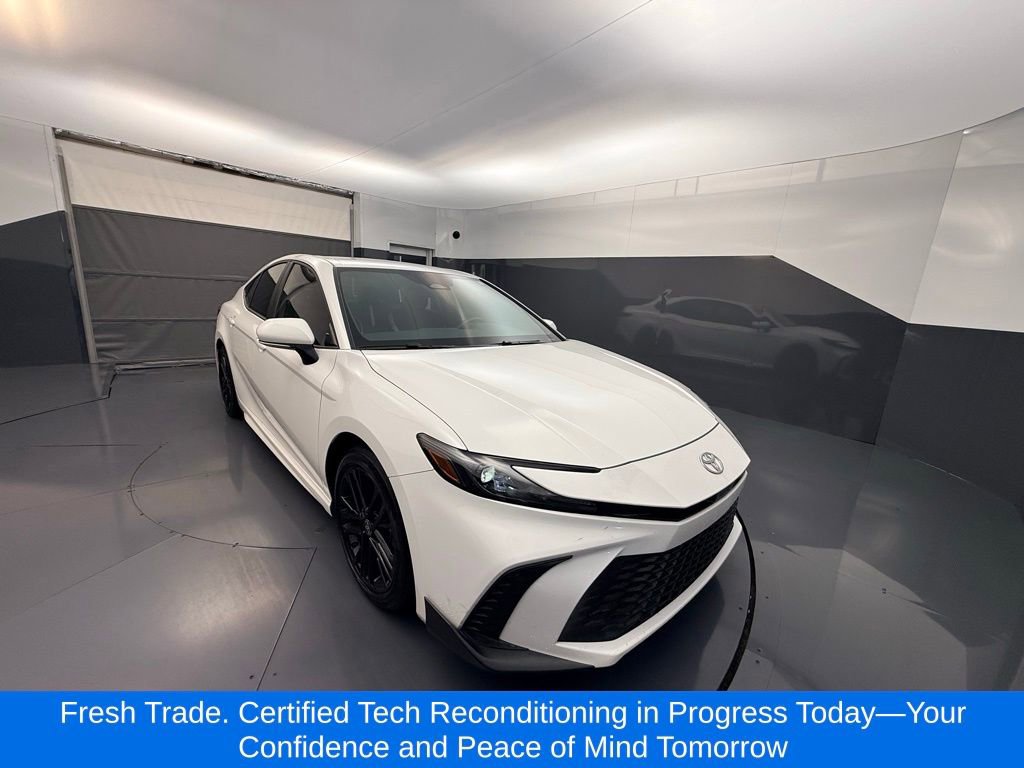 Used 2025 Toyota Camry SE FWD image 6