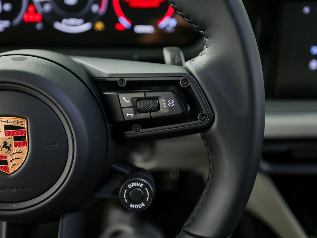 New 2026 Porsche Cayenne S image 16