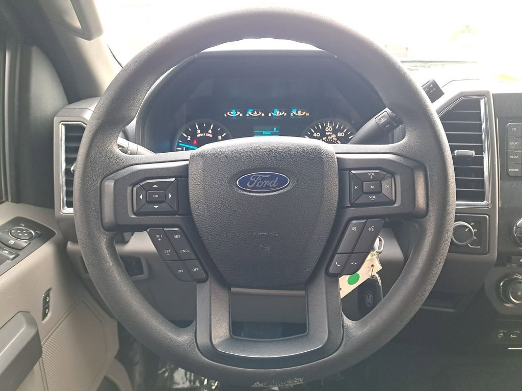 Used 2015 Ford F150 XLT w/ Trailer Tow Package image 19