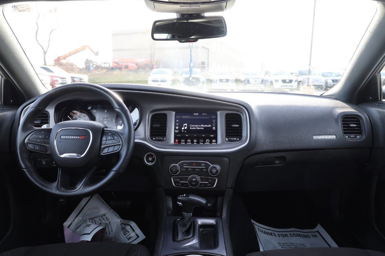Used 2022 Dodge Charger SXT w/ Blacktop Package image 14