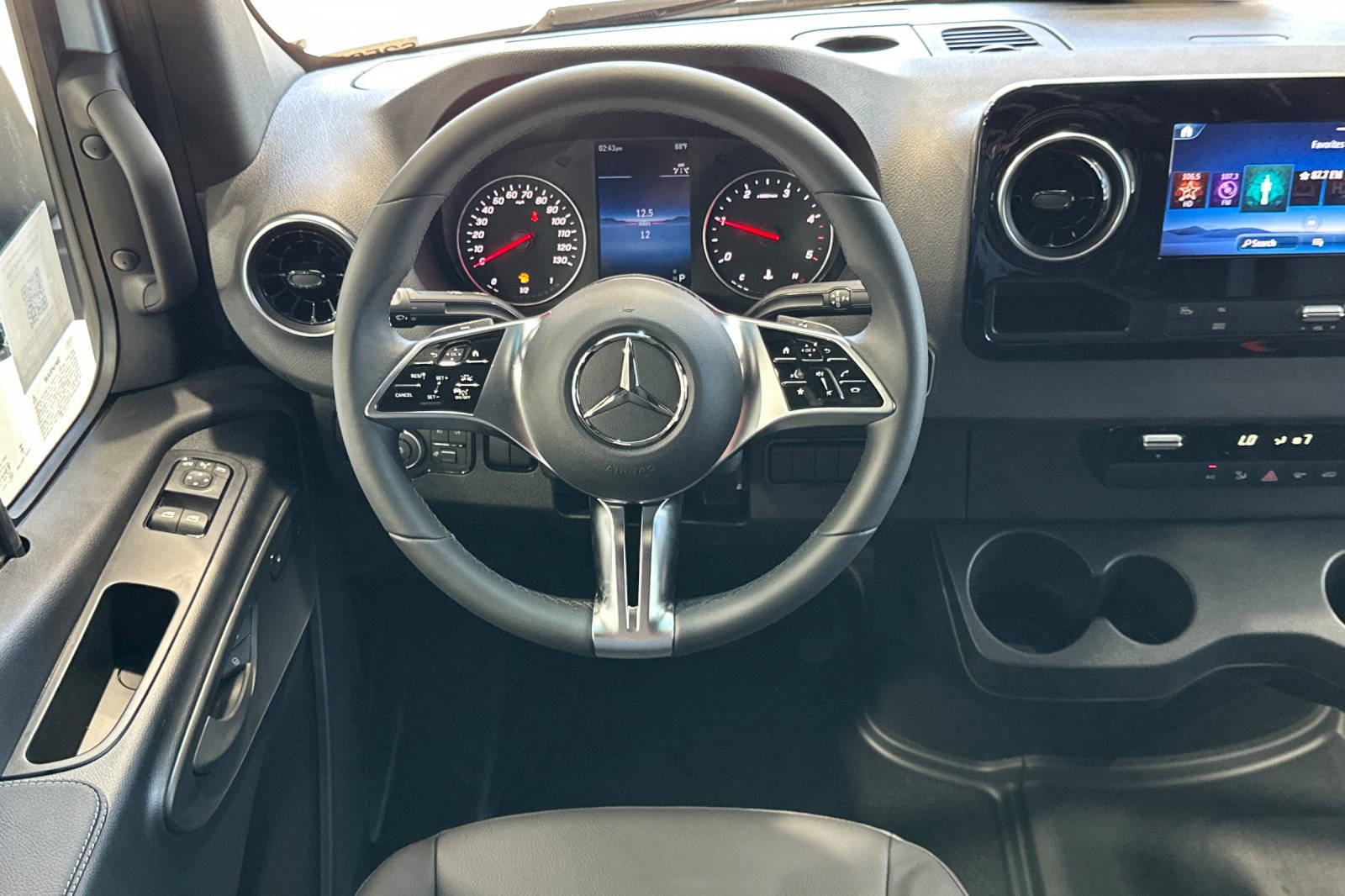 New 2025 Mercedes-Benz Sprinter 2500 image 21