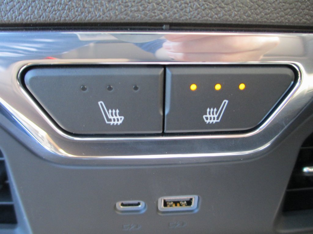 New 2026 GMC Sierra 3500 Denali w/ Denali Reserve Package image 14