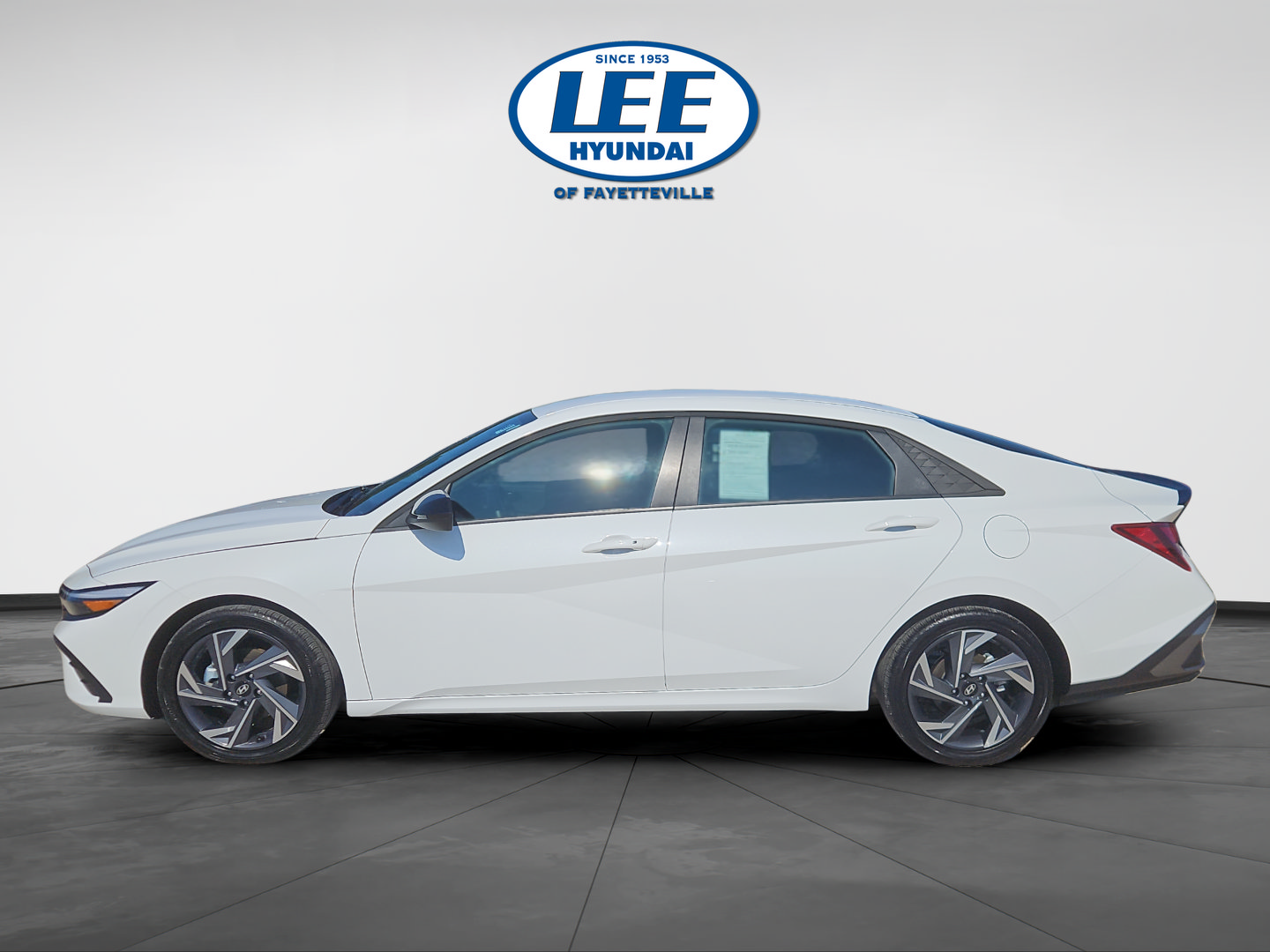 Certified 2025 Hyundai Elantra Sport FWD image 6