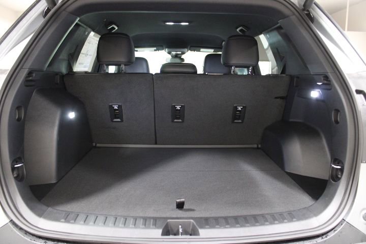 New 2026 GMC Terrain Elevation FWD image 13