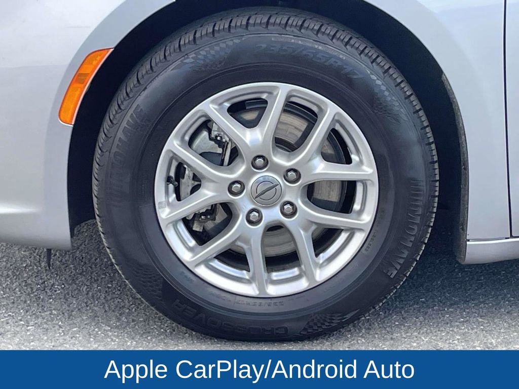 Certified 2021 Chrysler Pacifica Touring-L image 12