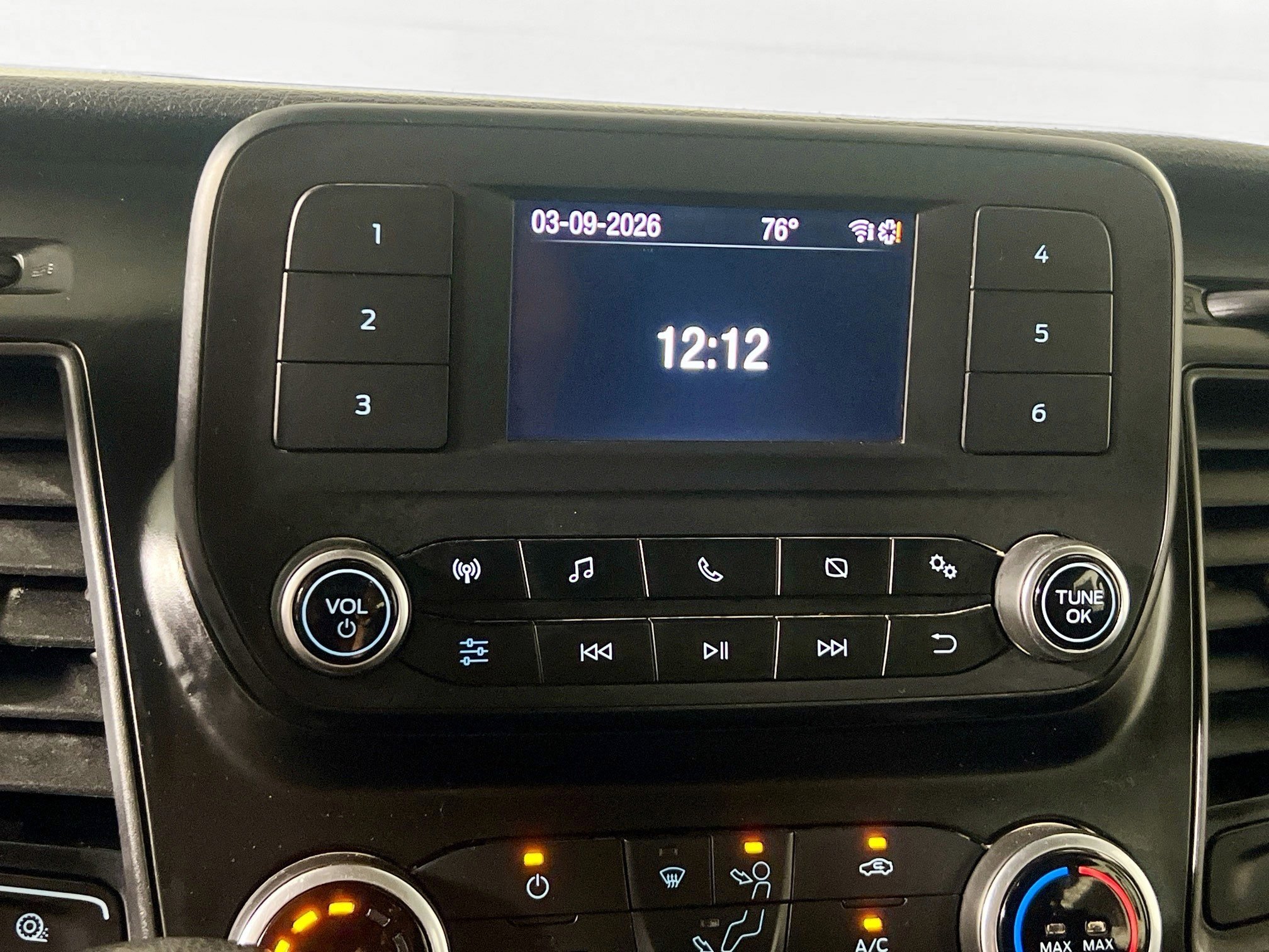 Used 2023 Ford Transit 350 XL image 27