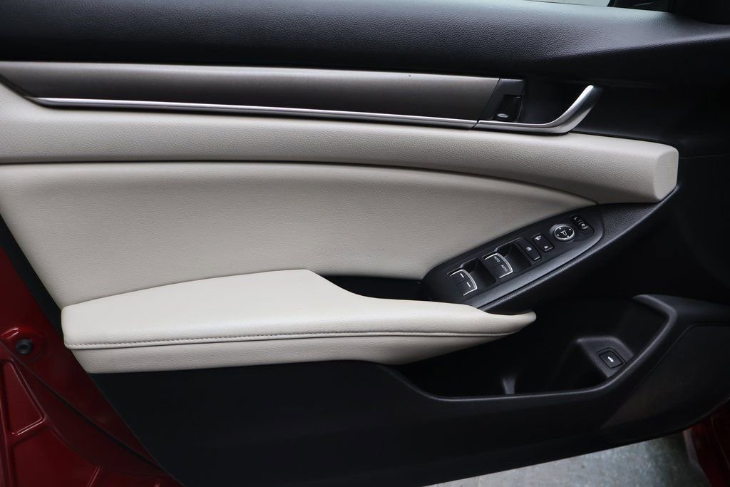 Used 2018 Honda Accord LX image 16