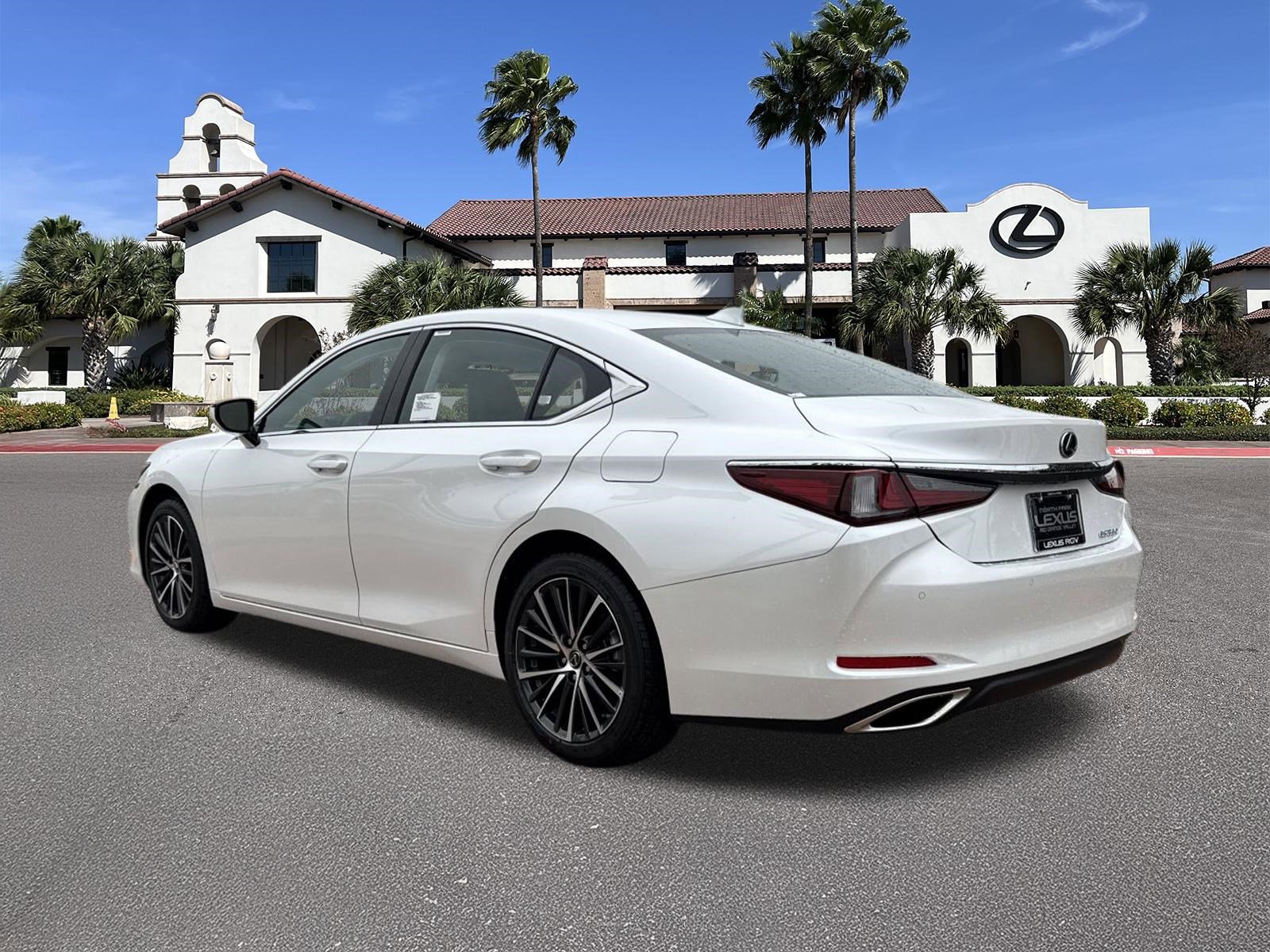 New 2025 Lexus ES 350 w/ Premium Package image 4