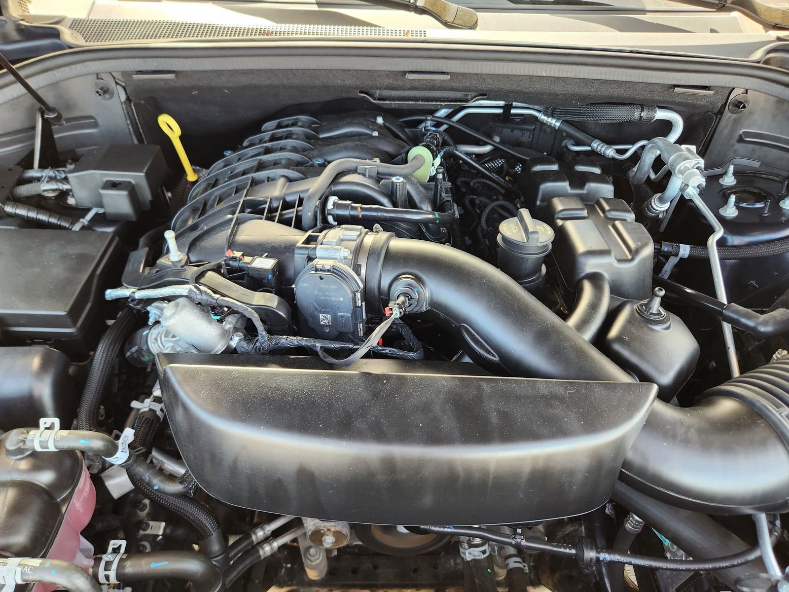 Used 2025 Dodge Durango GT AWD/4WD image 34