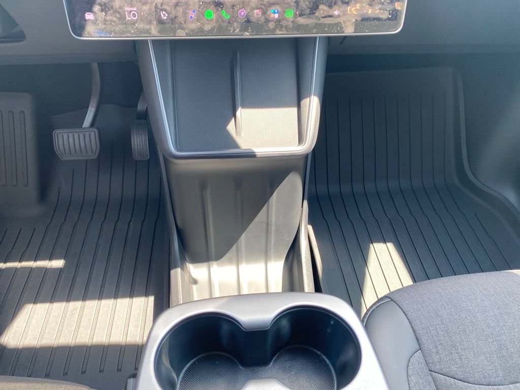 Used 2026 Tesla Model Y 2WD image 22