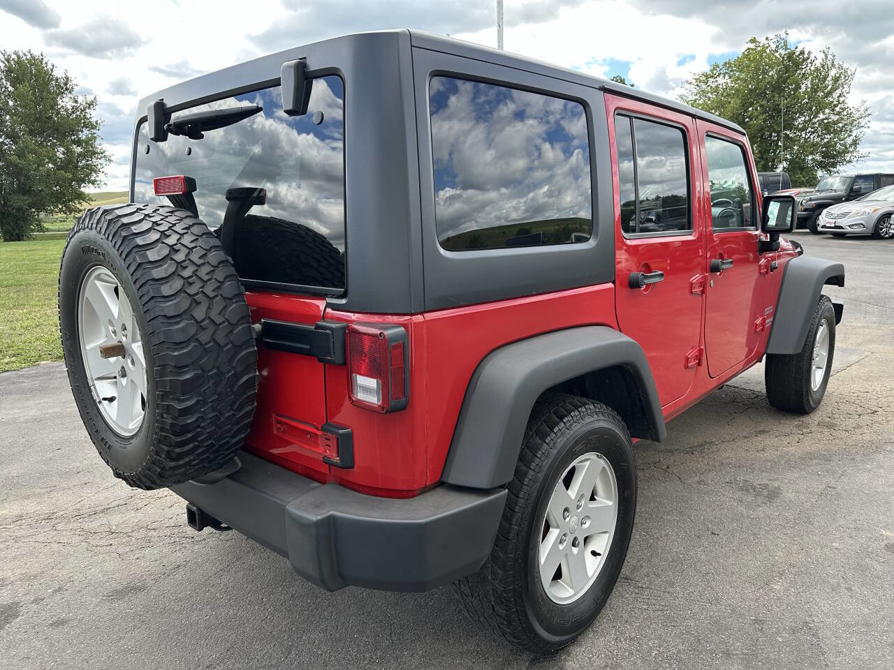 Used 2011 Jeep Wrangler Unlimited Sport image 6