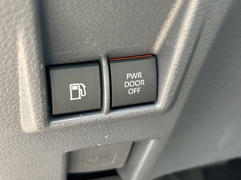Used 2023 Toyota Sienna Limited AWD/4WD image 28