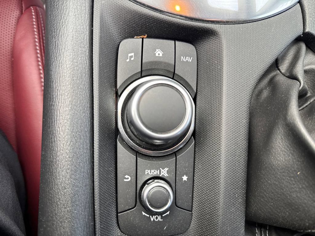 Used 2020 MAZDA MX-5 Miata RF 100th Anniversary image 19