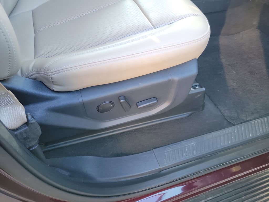 Used 2024 Ford Expedition Max XLT image 35