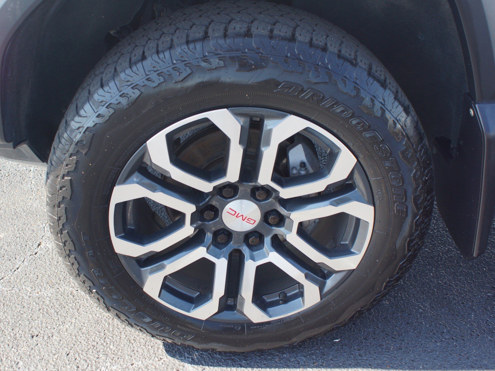Used 2024 GMC Canyon AT4 w/ Canyon Safety Plus Package AWD/4WD image 24