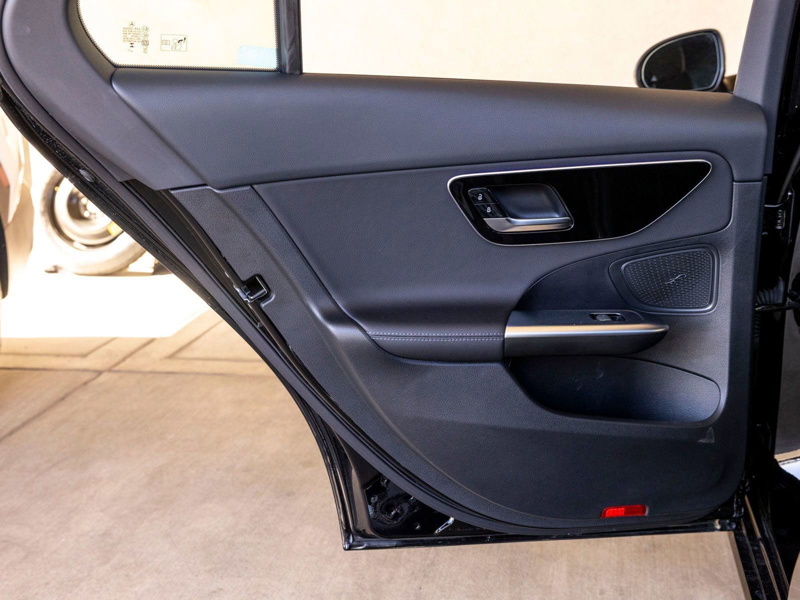 Used 2025 Mercedes-Benz C 300 Sedan image 30