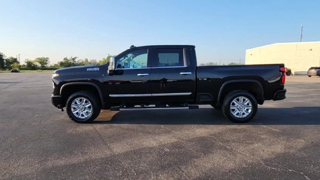 Certified 2024 Chevrolet Silverado 3500 High Country w/ High Country Premium Package image 5