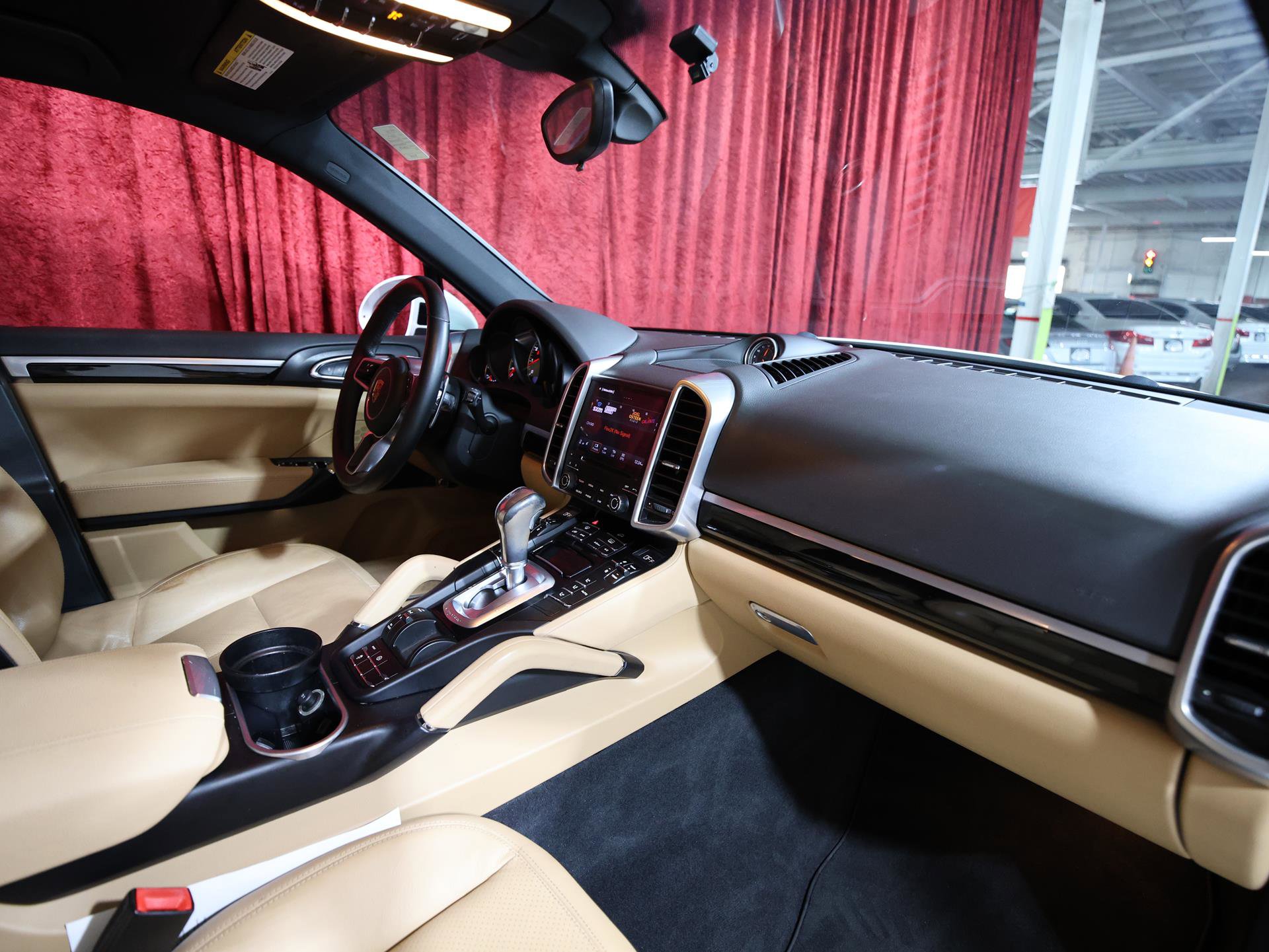 Used 2017 Porsche Cayenne image 23