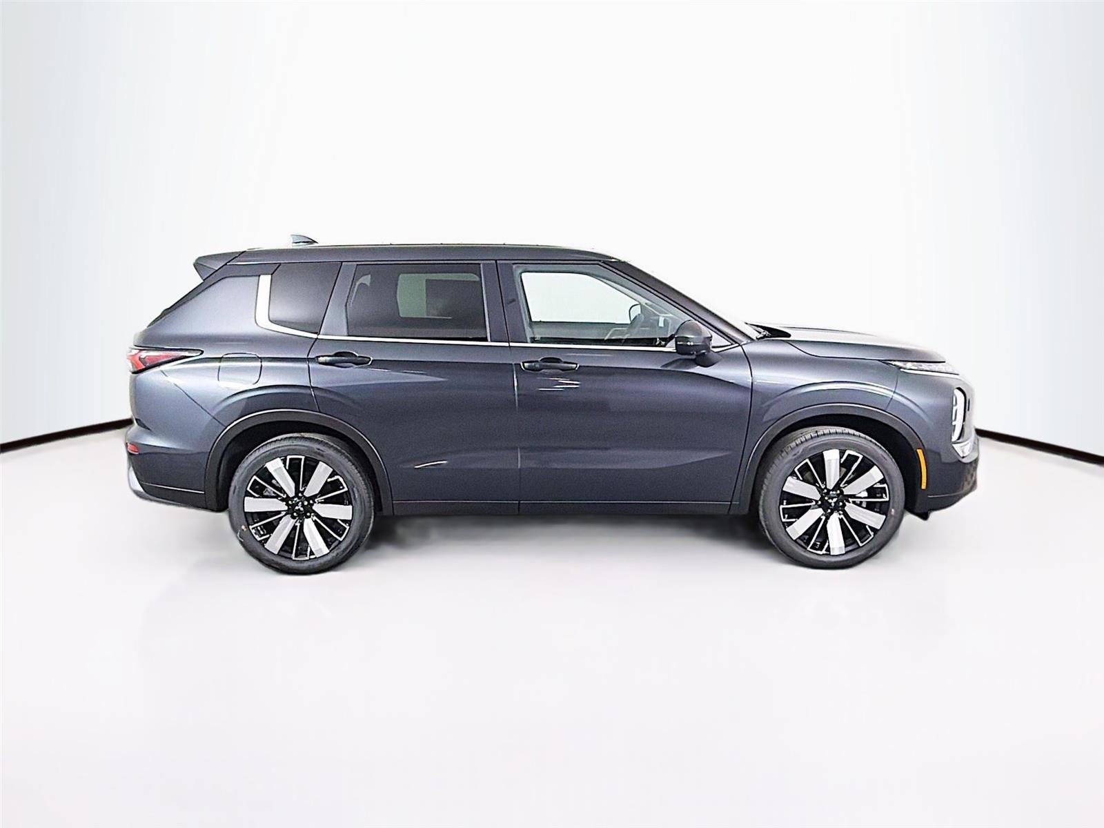 New 2026 Mitsubishi Outlander Ralliart image 8