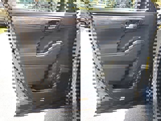 New 2026 Toyota Highlander Platinum image 12