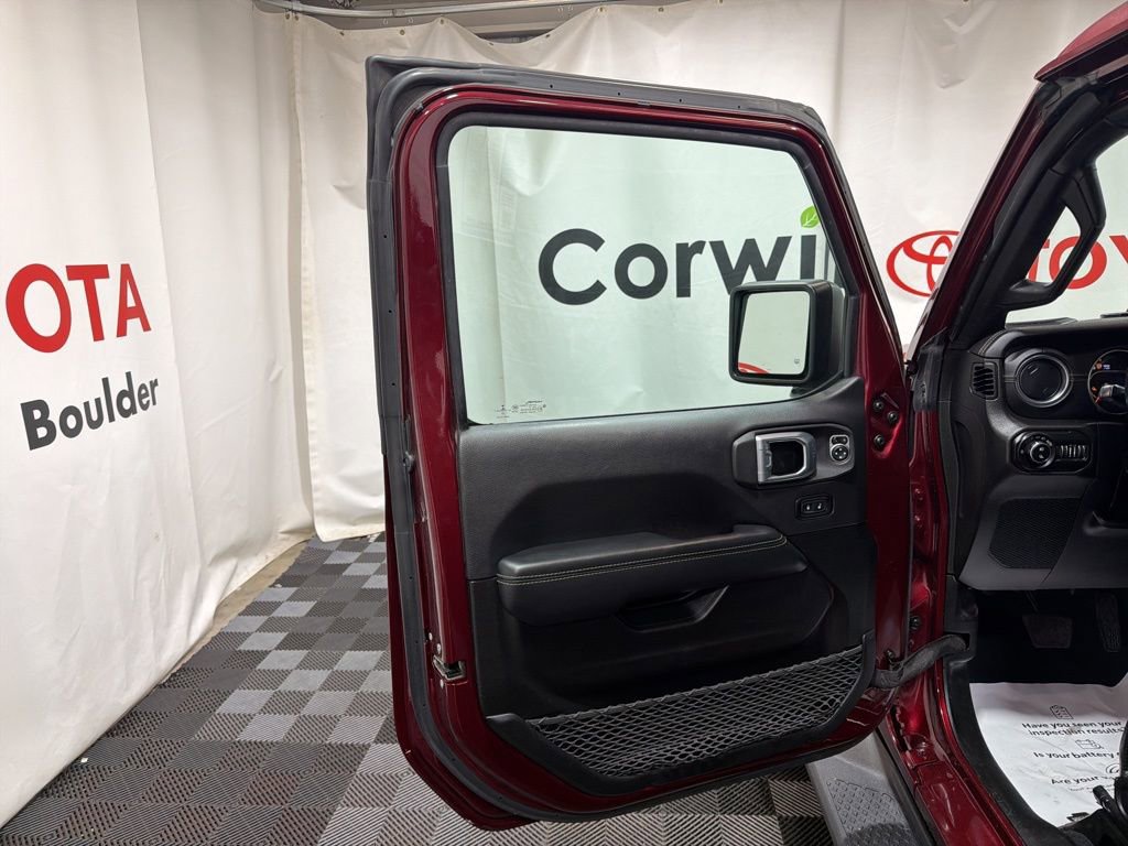 Used 2022 Jeep Gladiator Overland w/ Popular Equipment Package image 21