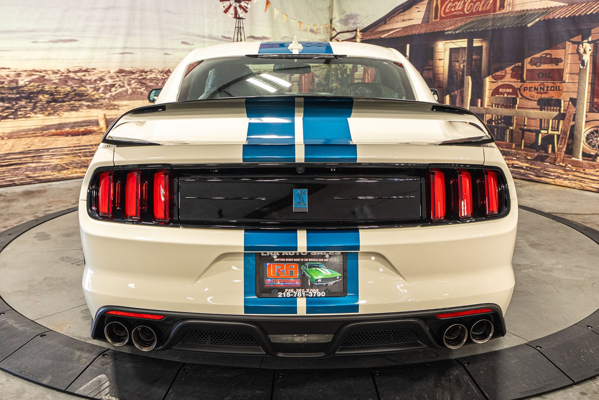 Used 2020 Ford Mustang Shelby GT350R w/ GT350R Equipment Group 920A RWD image 7