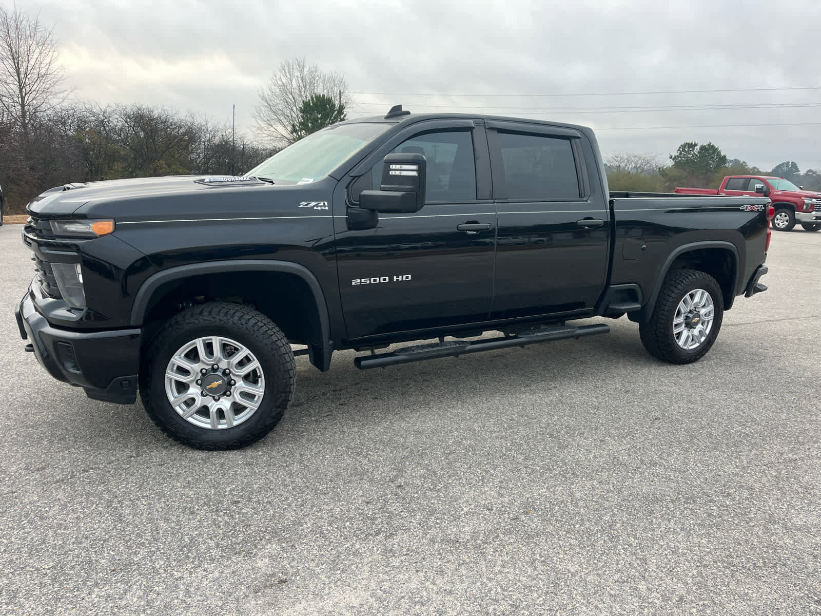 Used 2024 Chevrolet Silverado 2500 Custom w/ Custom Value Package image 3