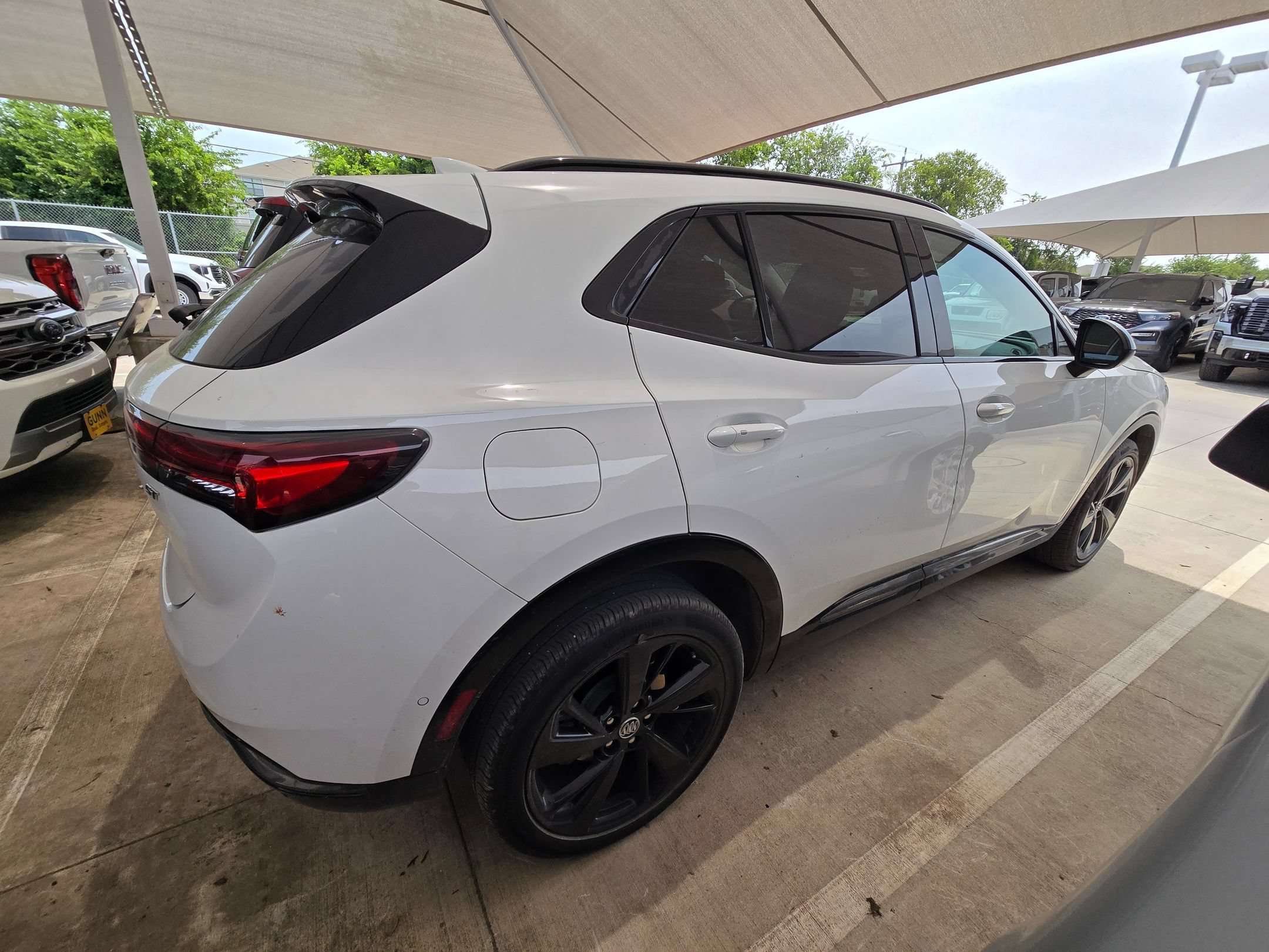 Used 2022 Buick Envision Essence w/ Technology Package II FWD image 9