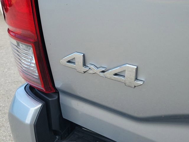 Used 2022 Toyota Tacoma SR w/ SR Convenience Package AWD/4WD image 8
