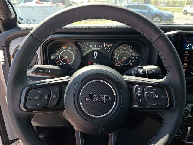 Used 2025 Jeep Wrangler Sport S image 19