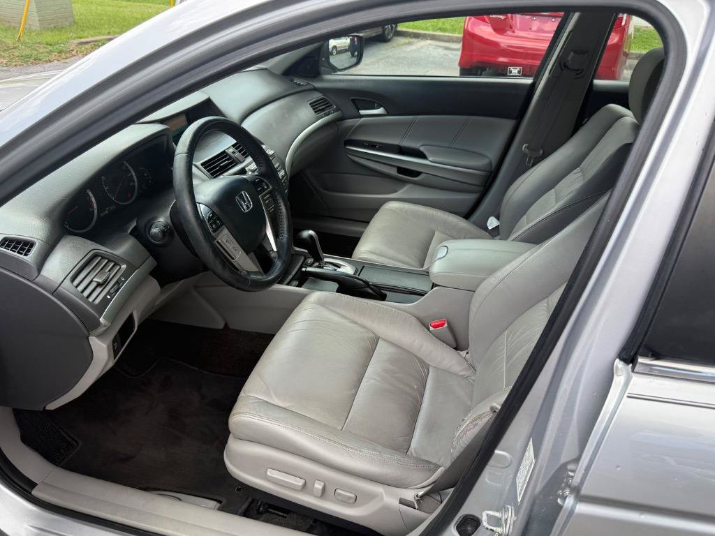 Used 2010 Honda Accord EX-L image 8