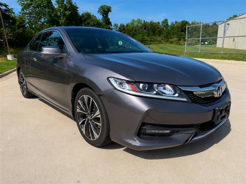 Used 2016 Honda Accord Touring image 10