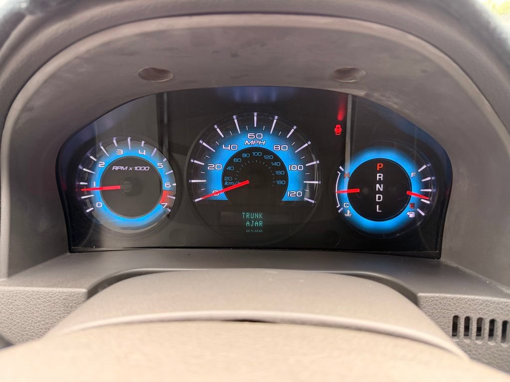 Used 2010 Ford Fusion SEL FWD image 16