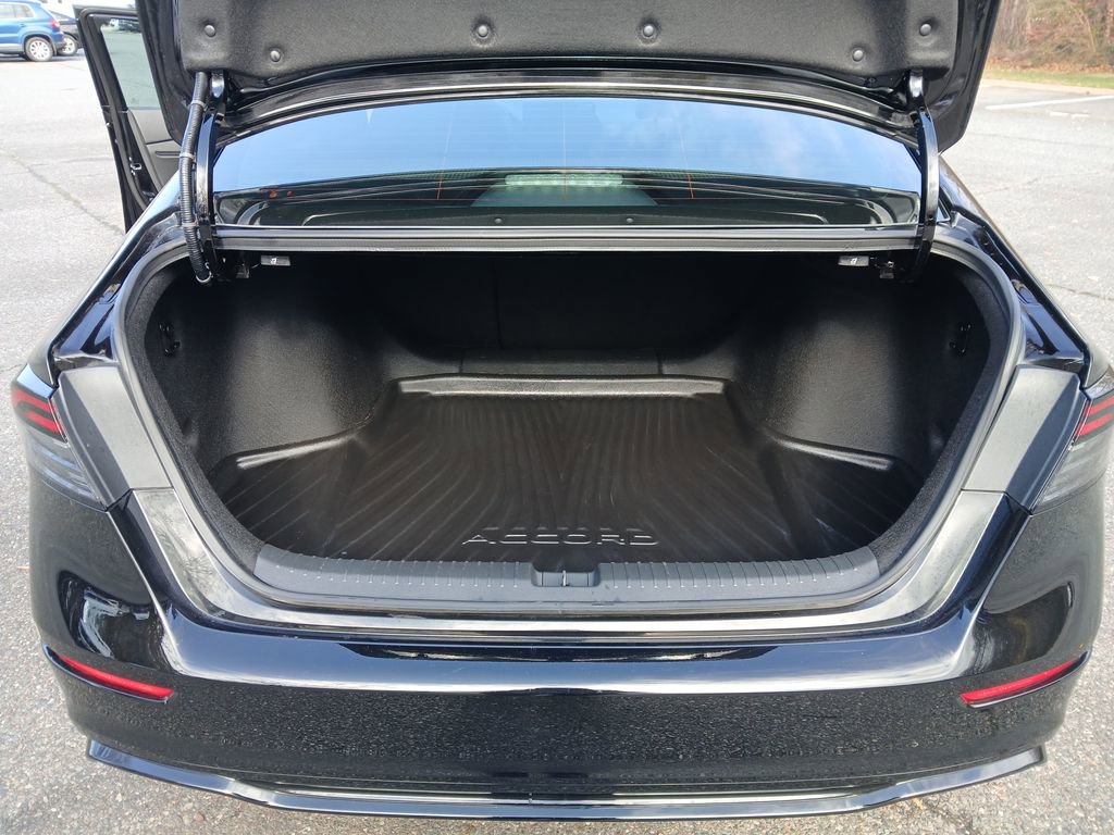 Used 2024 Honda Accord Sport image 32