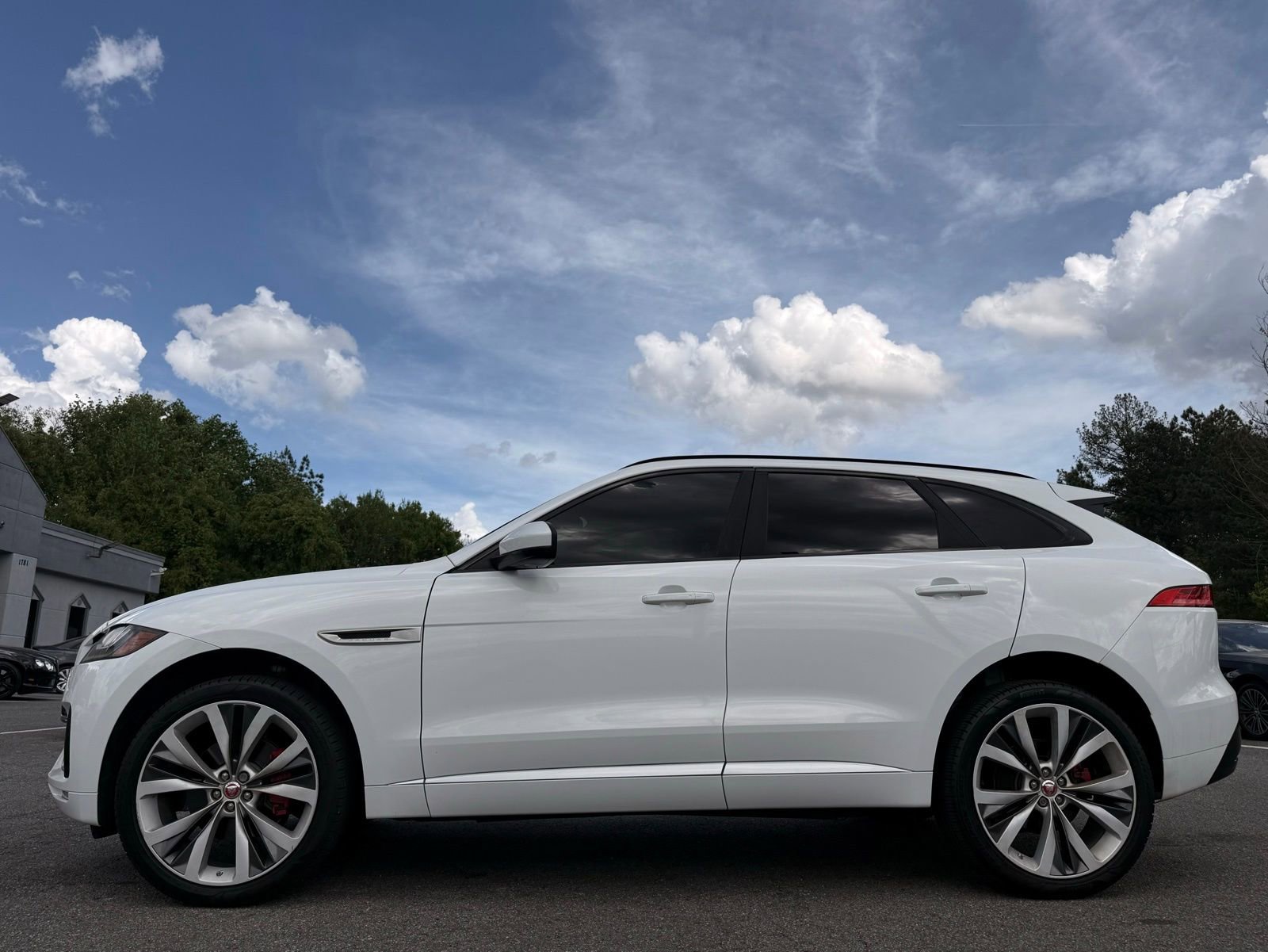 Used 2017 Jaguar F-PACE S image 2