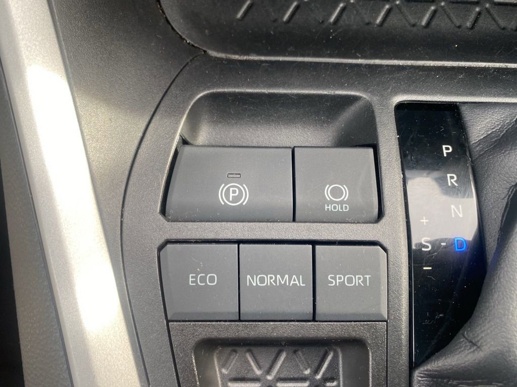 Used 2023 Toyota RAV4 XLE image 29