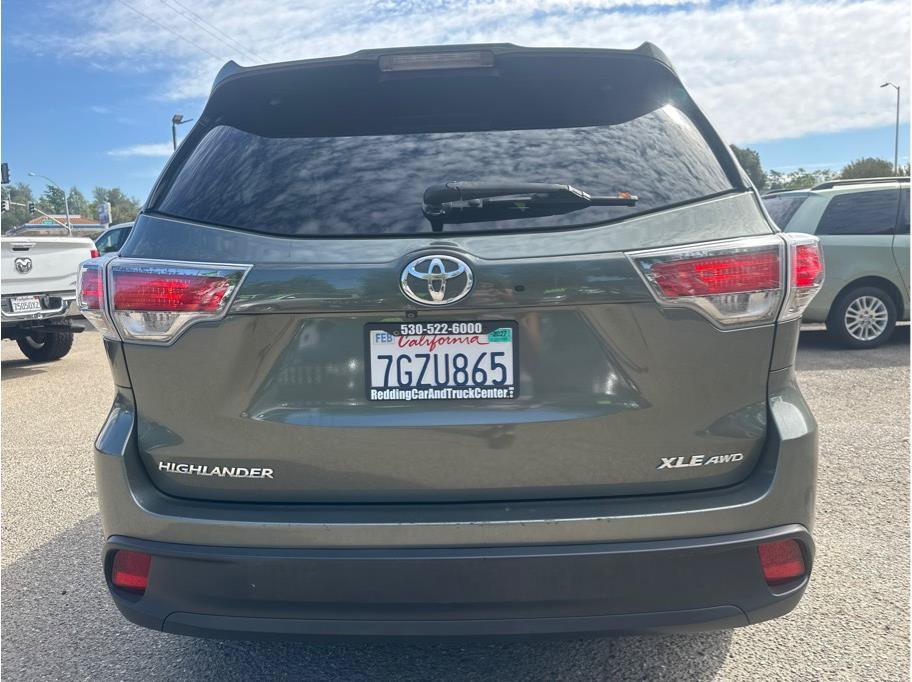 Used 2014 Toyota Highlander XLE AWD/4WD image 6