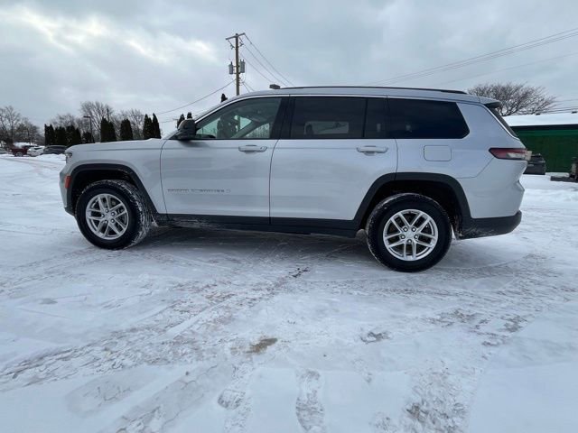 Used 2023 Jeep Grand Cherokee L Laredo AWD/4WD image 2
