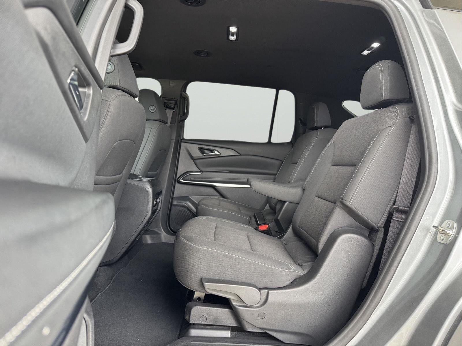 Used 2024 Chevrolet Traverse LT AWD/4WD image 9