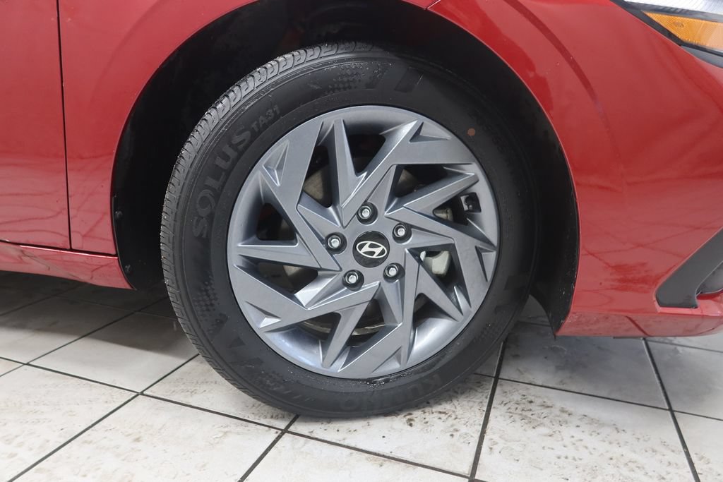 Used 2024 Hyundai Elantra Blue FWD image 7
